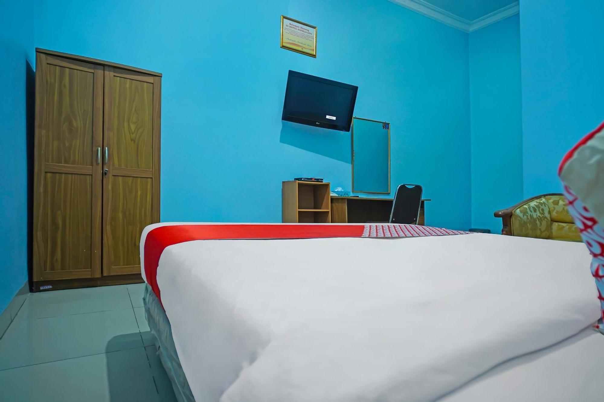 Oyo 92577 Hotel Sidikalang Near Kejaksaan Negeri Dairi 外观 照片