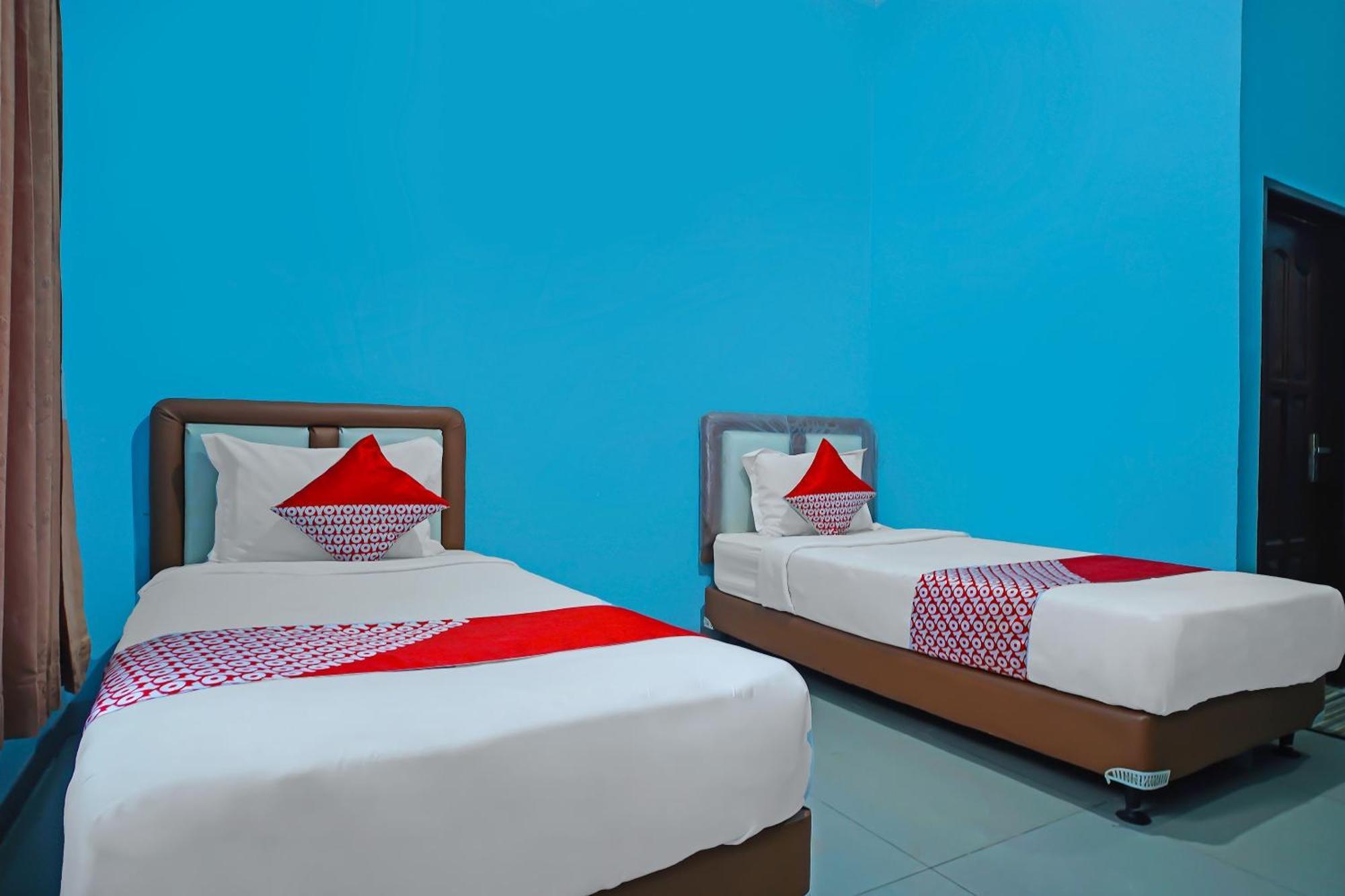Oyo 92577 Hotel Sidikalang Near Kejaksaan Negeri Dairi 外观 照片